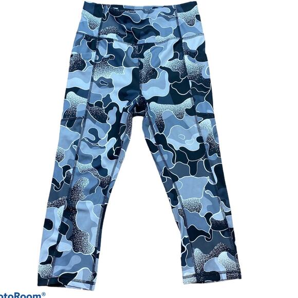 Avia High Rise Camo Cropped Leggings Side Pockets Size Small - Picture 1 of 4
